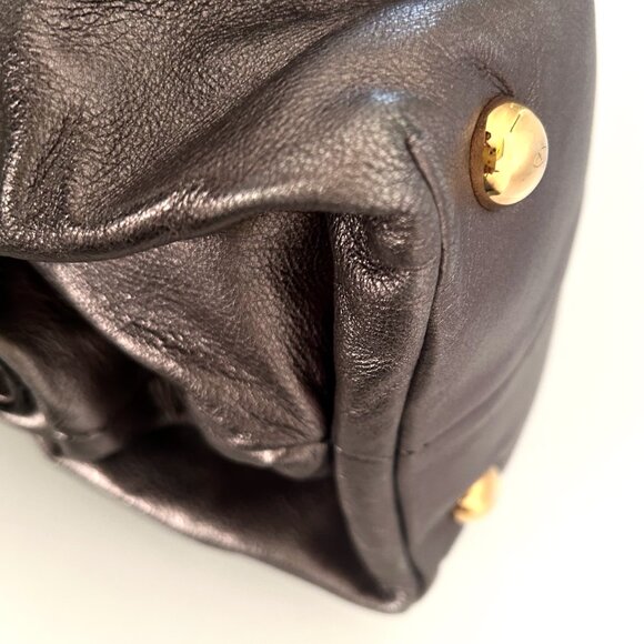 Valentino Garavani Metallic Leather Rockstud Pleated Bag - Picture 7 of 16